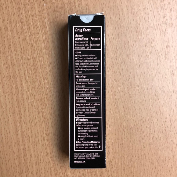 | Mary Kay | CC Cream Very Deep. - Picture 3 of 5